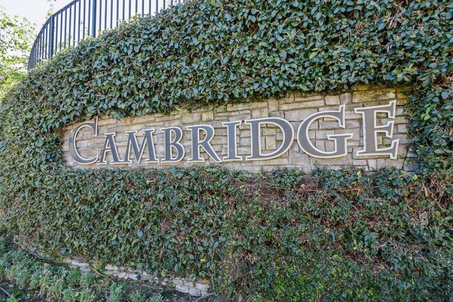 Foto del edificio - 3 Bed / 2.5 Bath beautiful end unit townhome with tons of upgrades. YouTube Tour!!