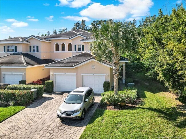 Building Photo - 301 S Compass Dr