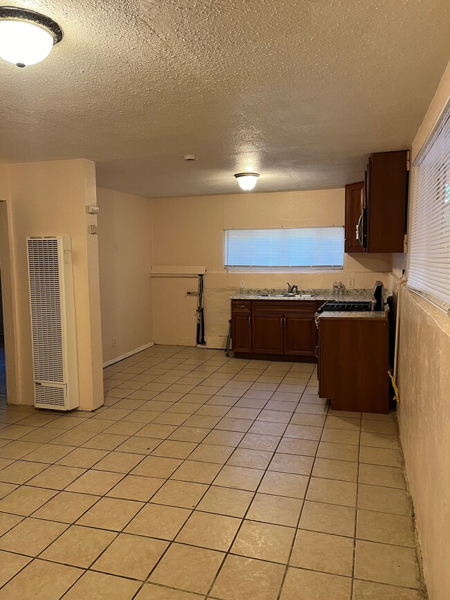 Building Photo - 767 Woodland Rd