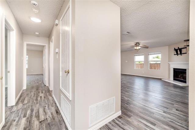 Foto del edificio - 100 Scarlet View