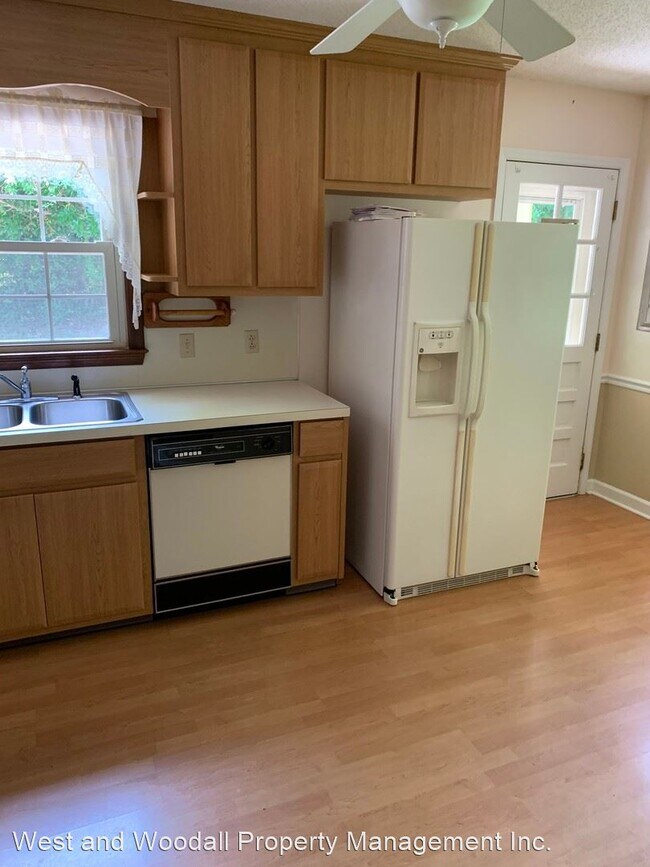 Building Photo - 3 br, 2 bath House - 3212 Sparger Rd