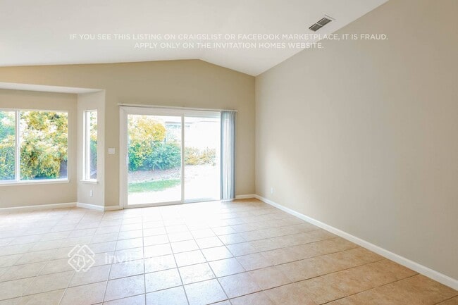 Building Photo - 395 Atlantic Dr