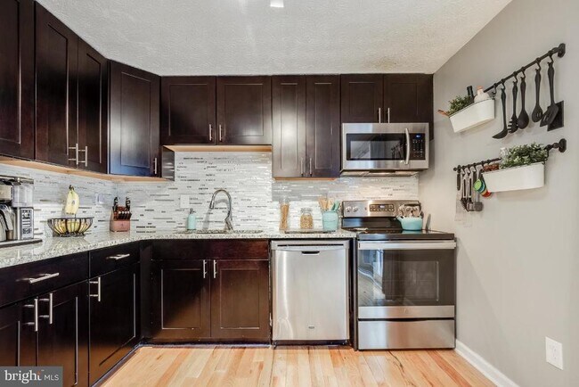 Foto del edificio - 8280 Wold Den Ct