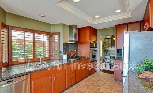 Building Photo - 11418 Via Playa De Cortes