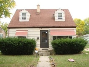 Building Photo - 5324 N 49th St