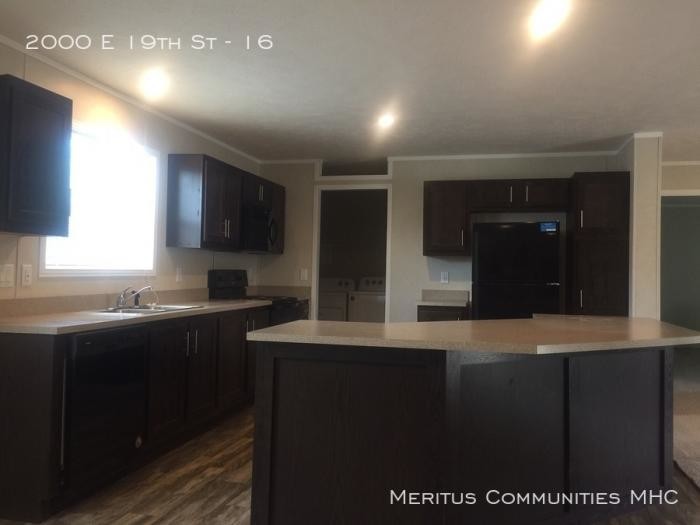 Primary Photo - 3 bedroom in Lawrence KS 66046