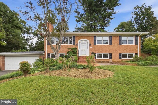 Building Photo - 1036 Carper St