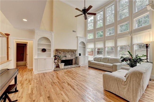 Foto del edificio - 6339 Grand Loop Rd