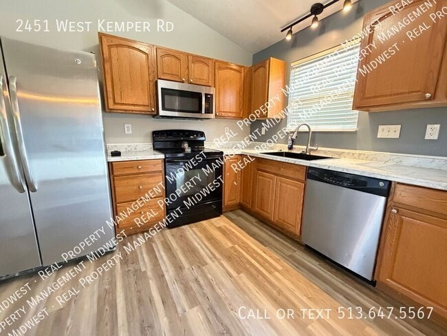 Building Photo - 2451 W Kemper Rd