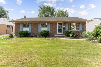 Building Photo - 11928 Canterbury Dr