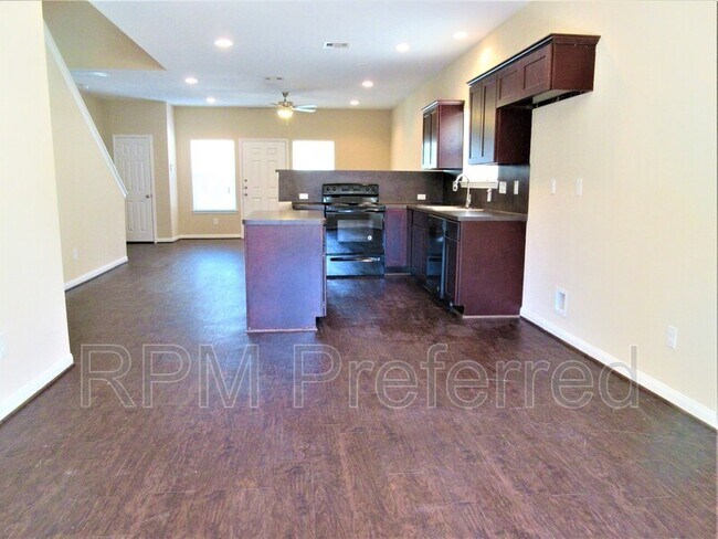 Building Photo - 8234 Claiborne St