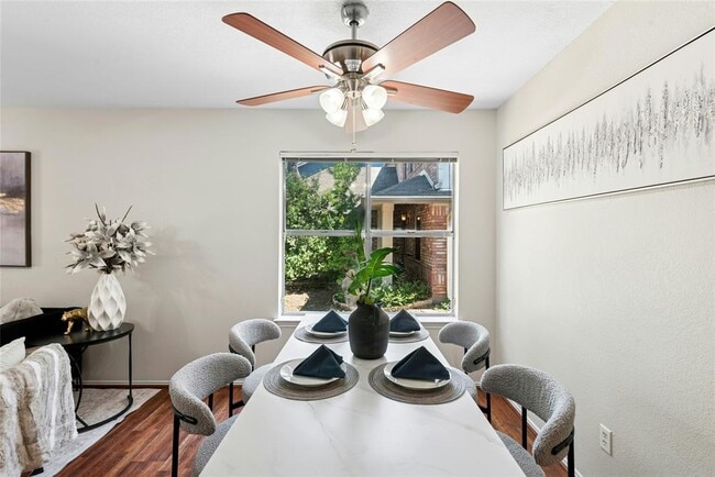 Foto del edificio - 8411 Glen Canyon Dr