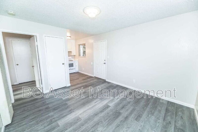 Building Photo - 1928 Ethan Way