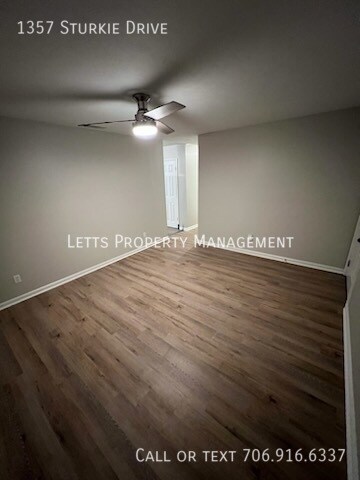 Foto del edificio - Beautifully Remodeled 3 Bedroom 1 Bath Hom...