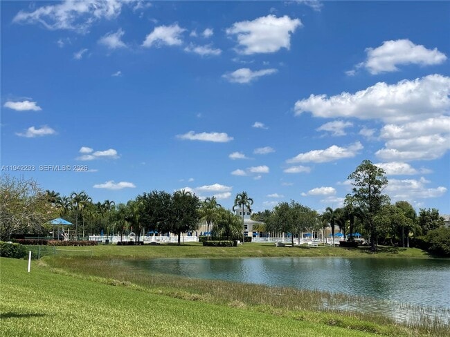 Foto del edificio - 134 SE 28th Ter