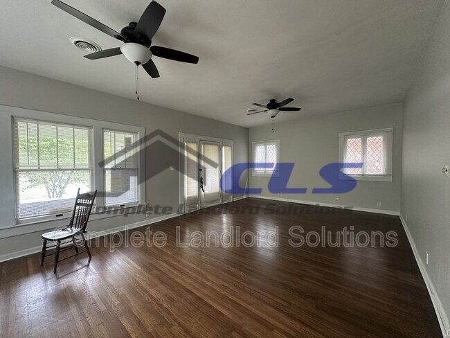 Foto del edificio - 1301 S 9th St