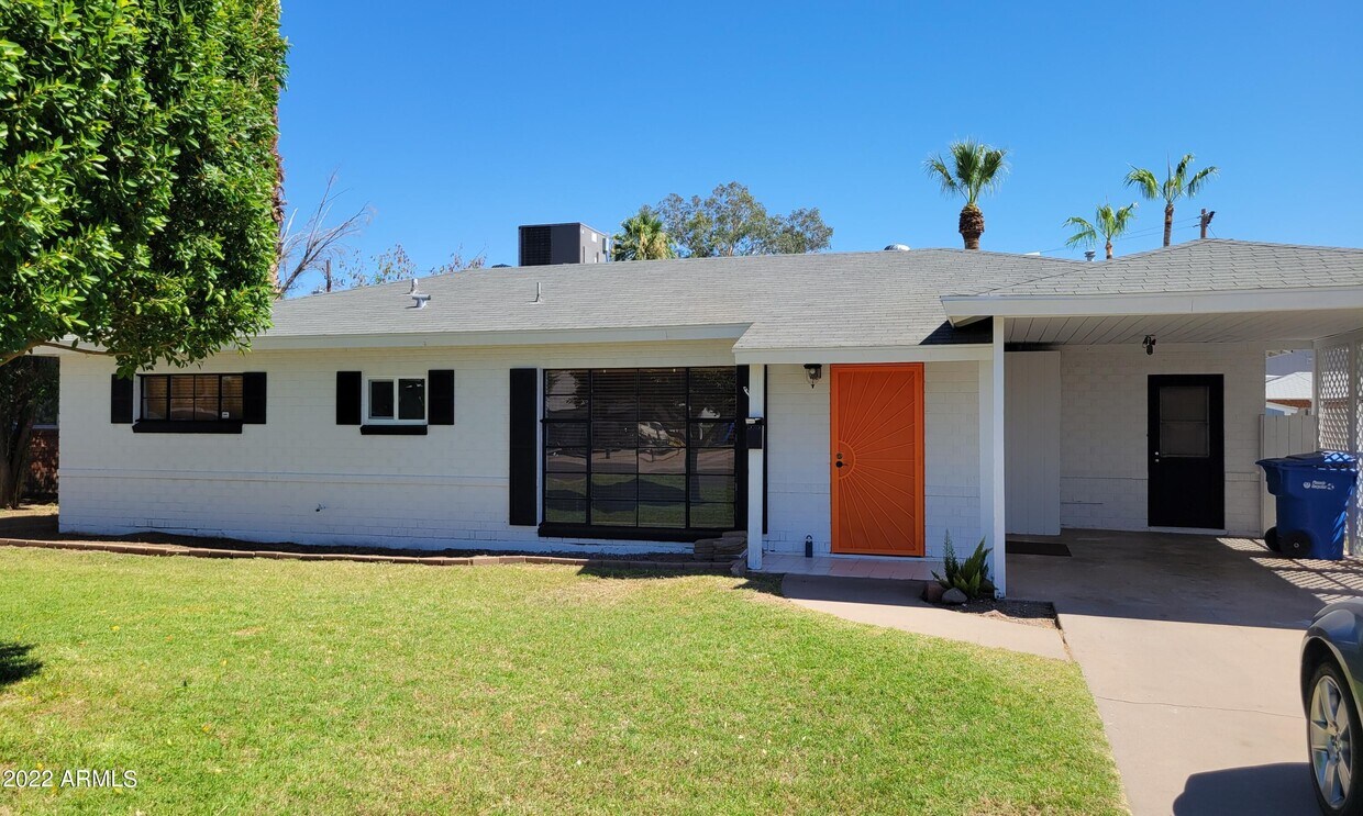 Primary Photo - 1807 E San Miguel Ave