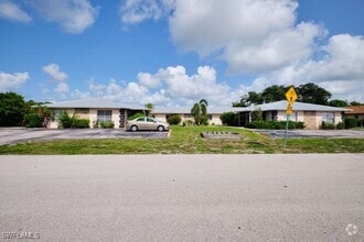 Building Photo - 4104 SE 12th Pl