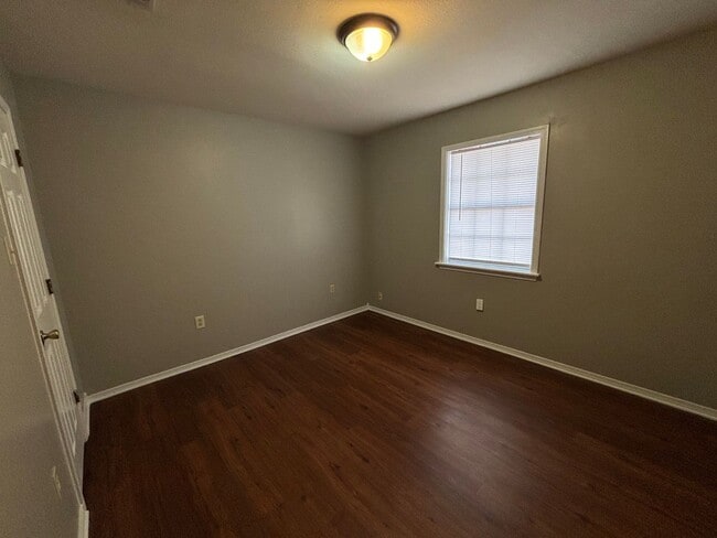 Foto del edificio - E 11th St