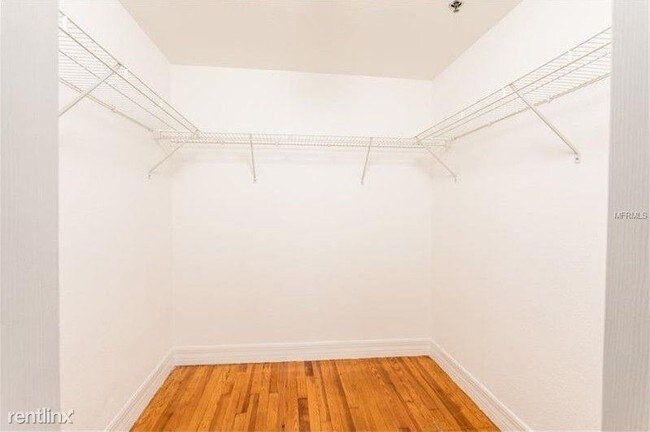 Building Photo - 2 br, 2 bath Condo - 219 4th Avenue North