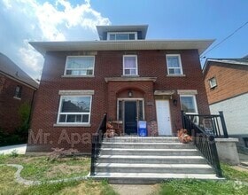 Building Photo - 119 Ottawa St N