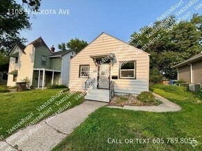 Building Photo - 1108 N Dakota Ave