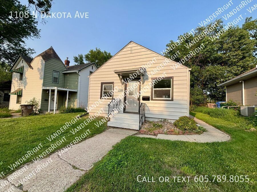 Primary Photo - 1108 N Dakota Ave