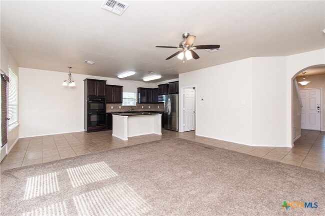 Foto del edificio - 6509 Creek Land Rd
