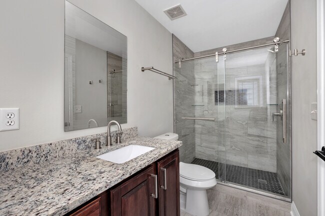 Foto del edificio - 318 Dovington Dr