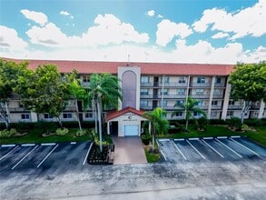 Building Photo - 13100 SW 11th Ct
