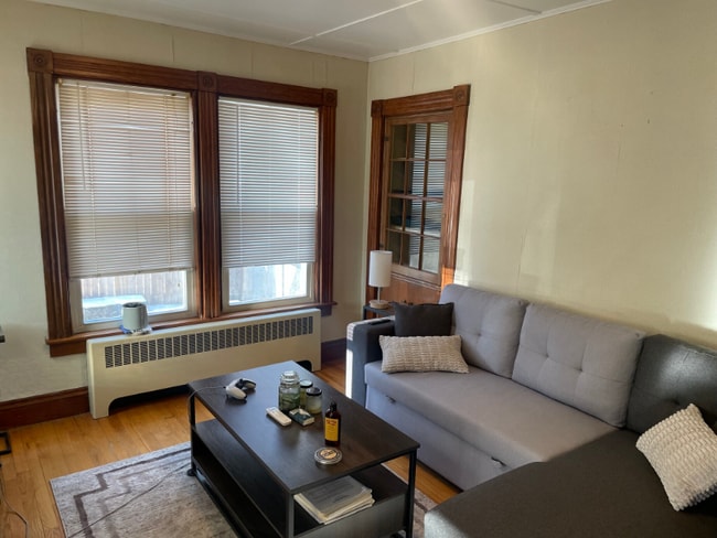 Foto del edificio - 17 Leland Ave