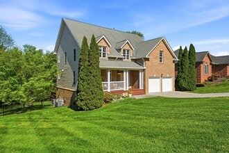 Building Photo - 2009 Cascade Falls Ln