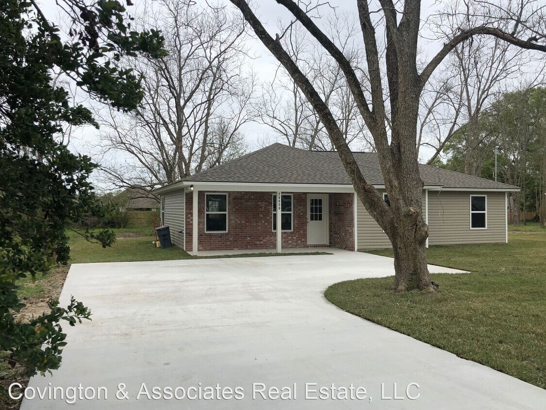 3 br, 2 bath House 29050 S Range Road House Rental in Livingston