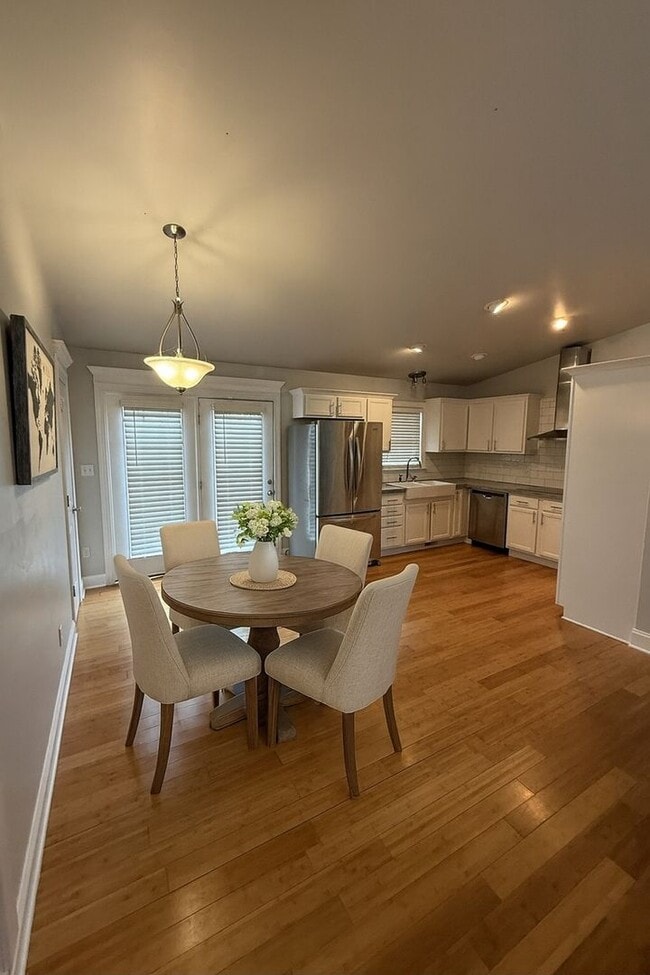 Foto del edificio - 543 Becks Church Rd