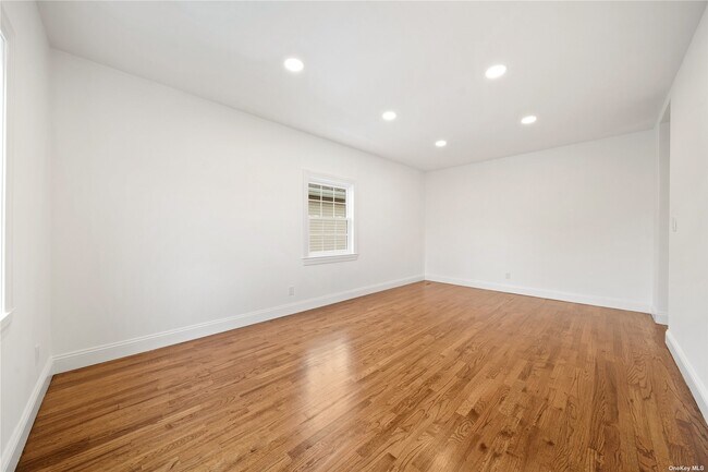 Foto del edificio - 3914 Waverly Ave