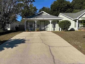 Building Photo - 132 Wildflower Ln