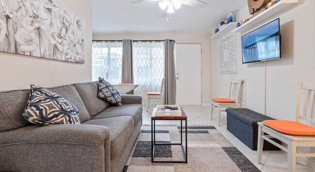 Foto del edificio - Fully Furnished Pet Friendly  Waikiki 1-Bedroom Condo Near Ala Moana