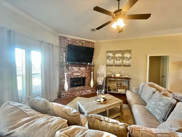 Building Photo - 112 Fairwind Wy