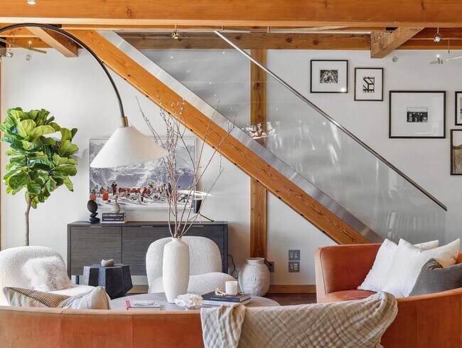 Foto del edificio - Stunning Sausalito Masterpiece!  3BR+ Offi...