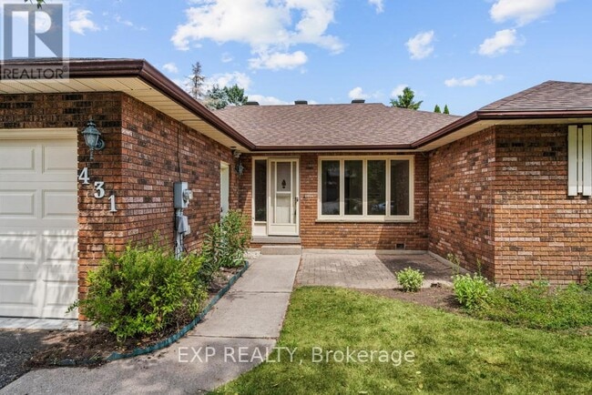 Building Photo - 431 Innisfil St