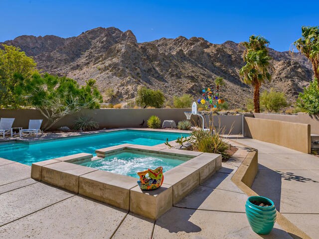Building Photo - 53990 Avenida Montezuma