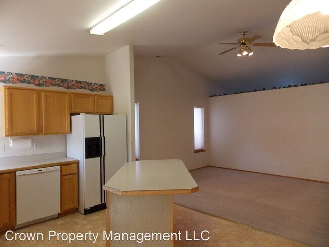 Building Photo - 3 br, 2 bath House - 8813 W Bonnie Ave