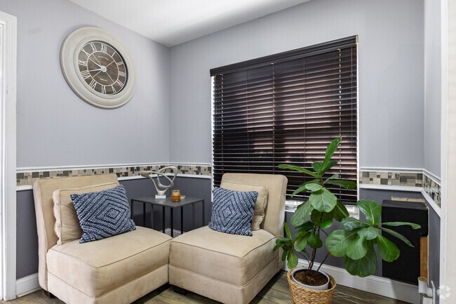 Leasing Office - Sugar Pines