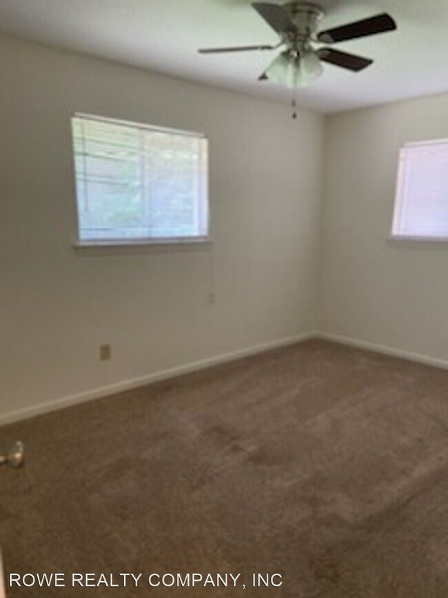 Foto del edificio - 3 br, 2 bath House - 3450 MELROSE DRIVE