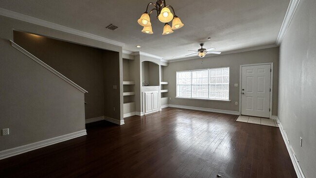 Building Photo - 5323 Dreamers Ln