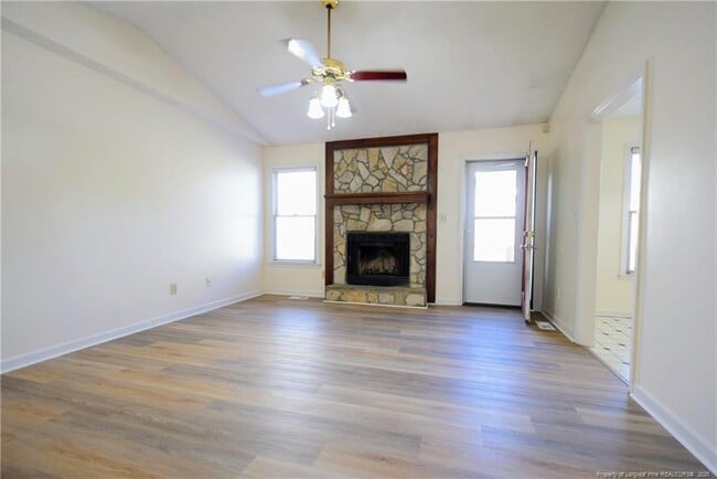 Foto del edificio - 6549 Applewhite Rd