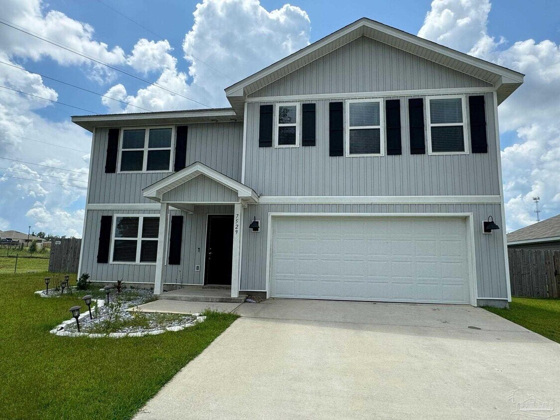 Foto principal - 7529 Steeplechase Blvd