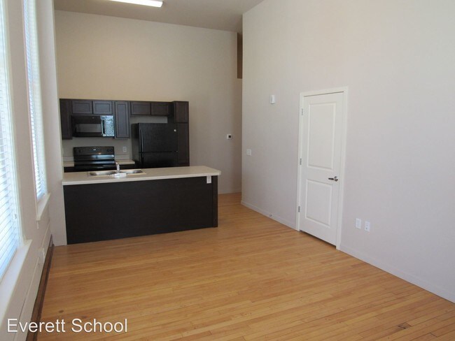 Building Photo - 1314 W 3rd St