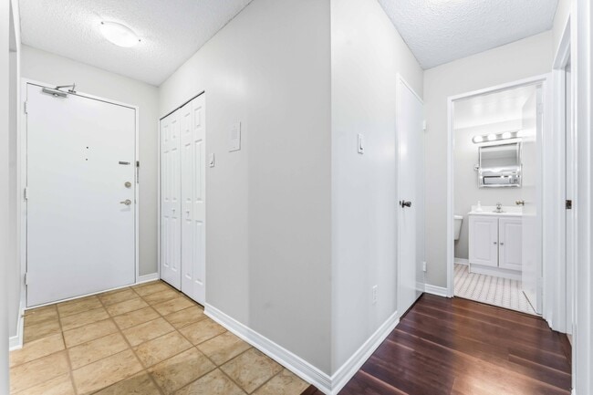 Building Photo - 158 McArthur Ave.