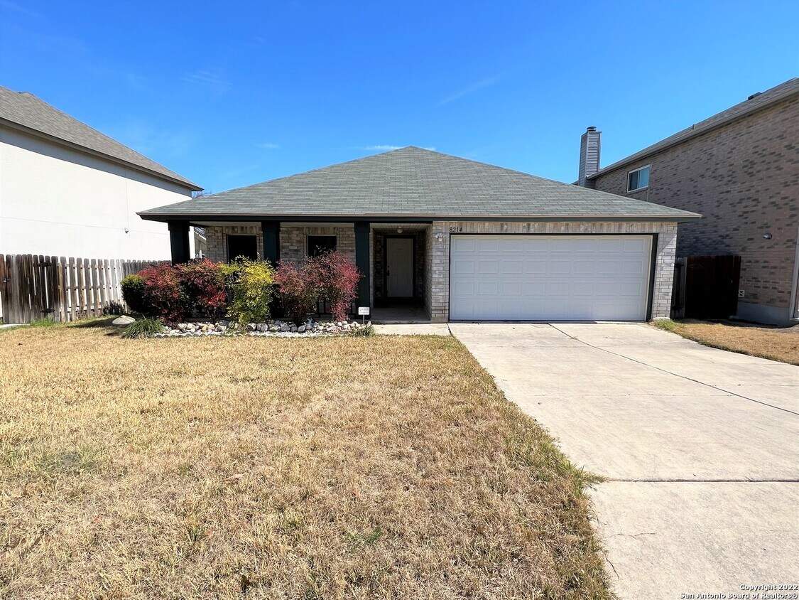Foto principal - 8214 Chestnut Manor Dr